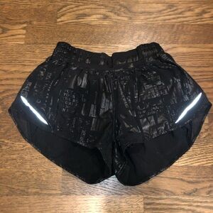 Lululemon size 4 hotty hot shorts with back pocket